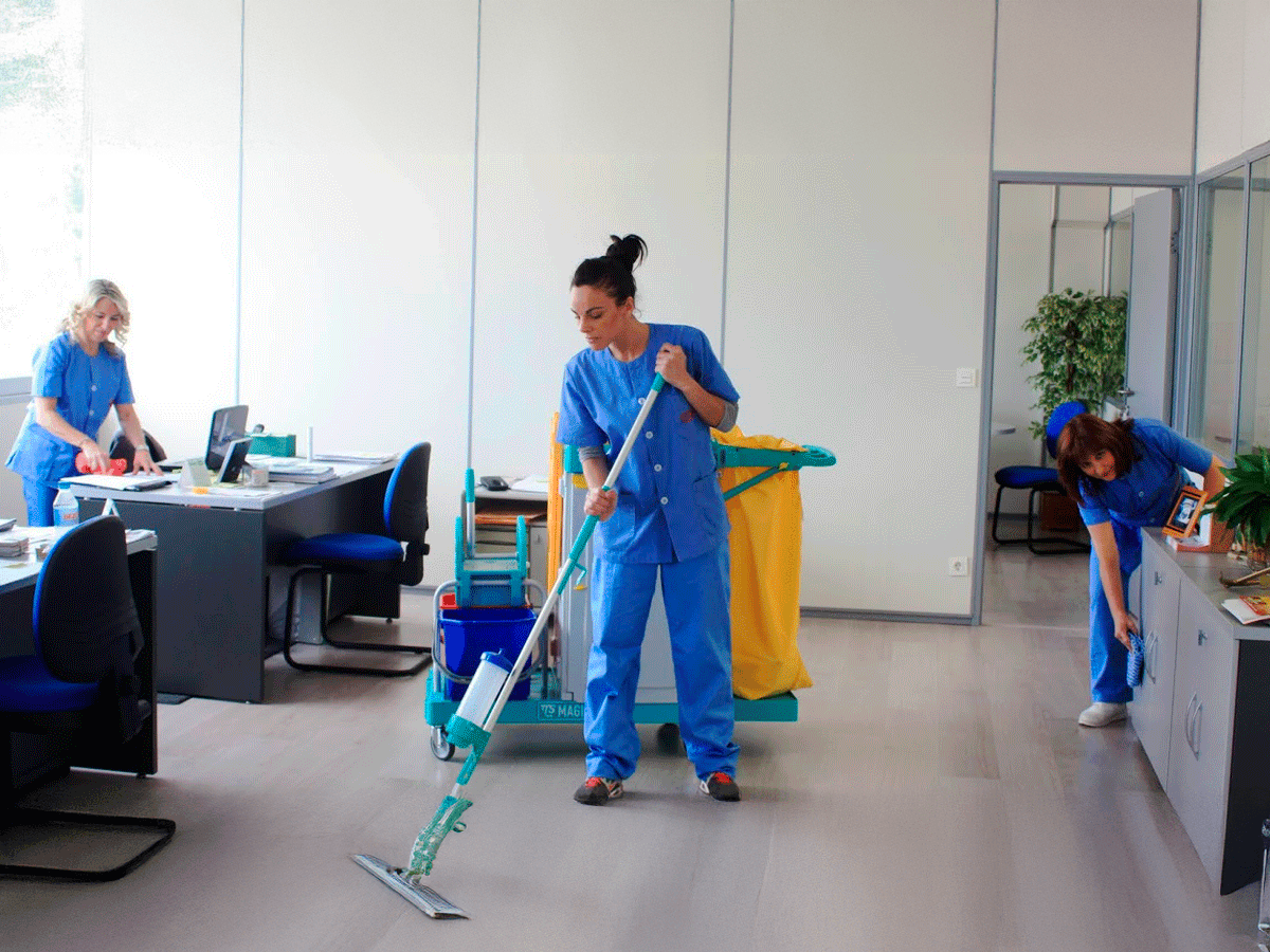 Beneficios de la Limpieza Profesional en Espacios Comerciales y Corporativos